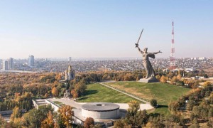 普京亲自下令改名，斯大林格勒5个字，重新出现在俄罗斯土地上