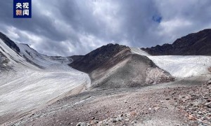 八月飘雪！新疆乌鲁木齐县发布暴雪蓝色预警